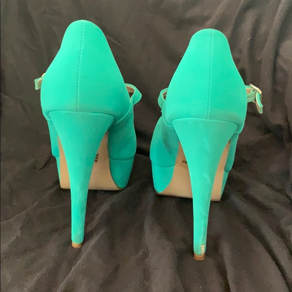 Mary Jane high heels - Picture 3 of 4
